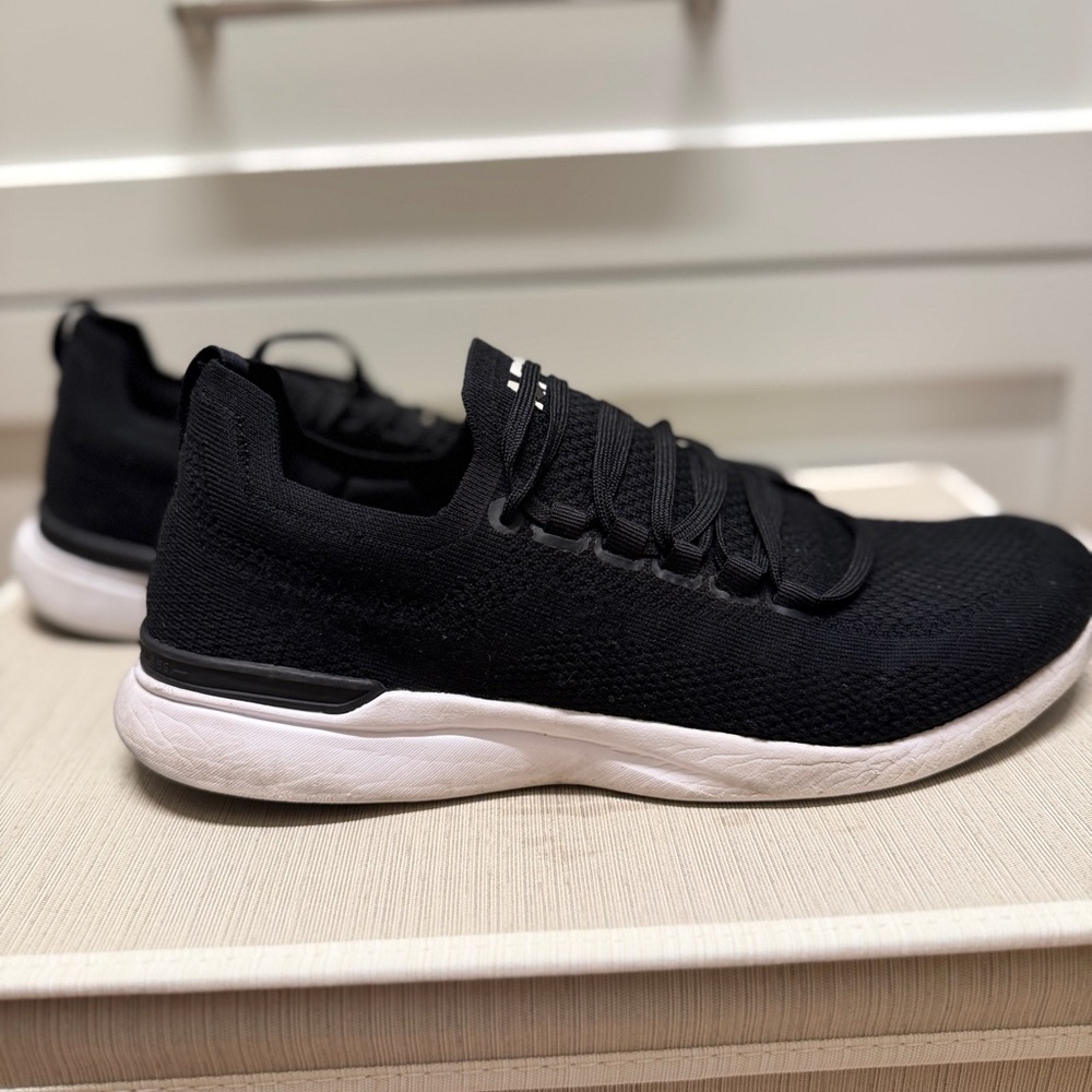 Men’s Size 11, APL Black Knit Sneakers with White Soles